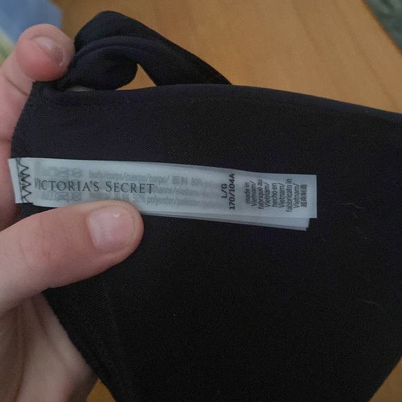 Black Victoria Secret bikini top. Size L - Picture 2 of 2